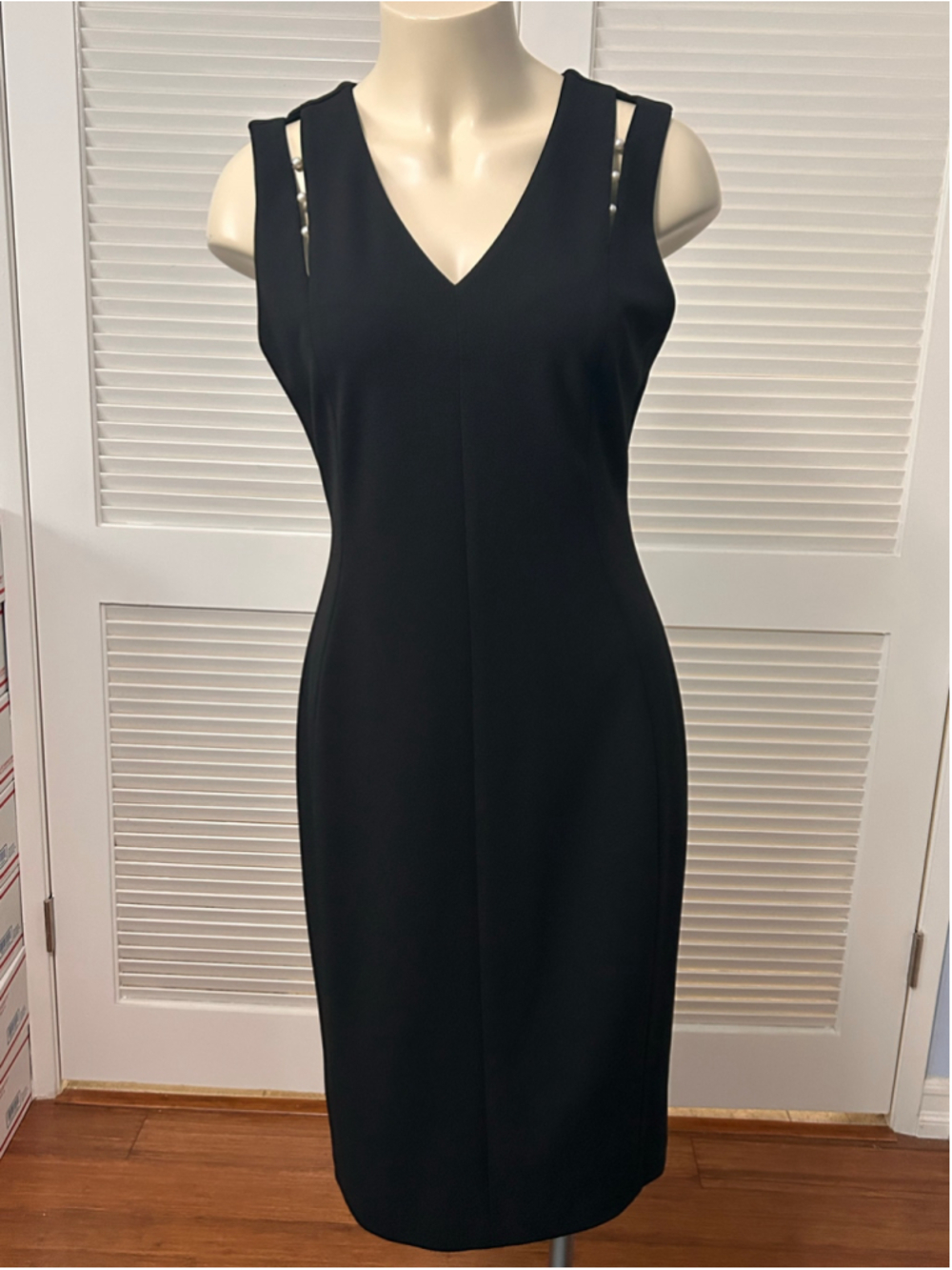 NWT Calvin Klein Black Pearl Strap V Neck Midi Sheath Dress Size 10 - Picture 1 of 10